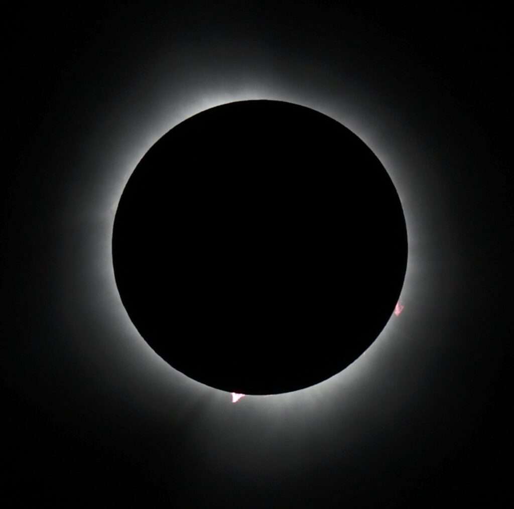 totality Image by Joe Raedle_Getty Images.jpg ‣ I Have An Idea